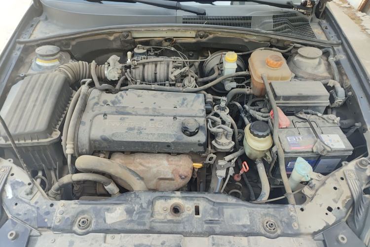 Used Buick Excelle 2011 1.6 LE-AT Engine Bay