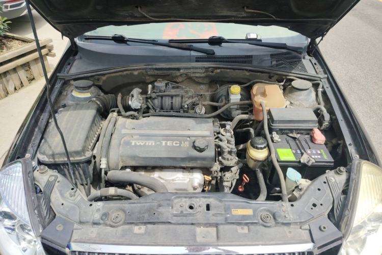 Used Buick Excelle 2011 1.6LX-AT Engine Bay