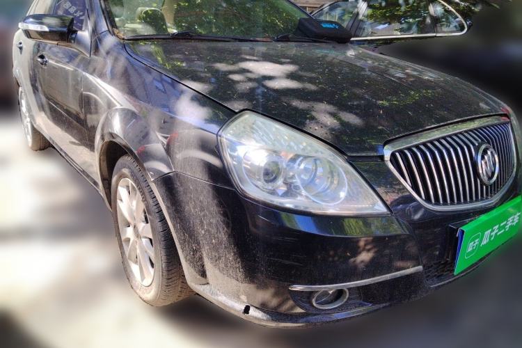Used Buick Excelle 2011 1.6 LE-MT Front Right 45 Deg