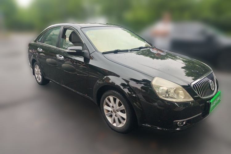 Used Buick Excelle 2011 1.6 LE-MT Front Right 45 Deg