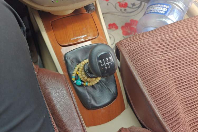 Used Buick Excelle 2011 1.6 LE-MT Gear Lever