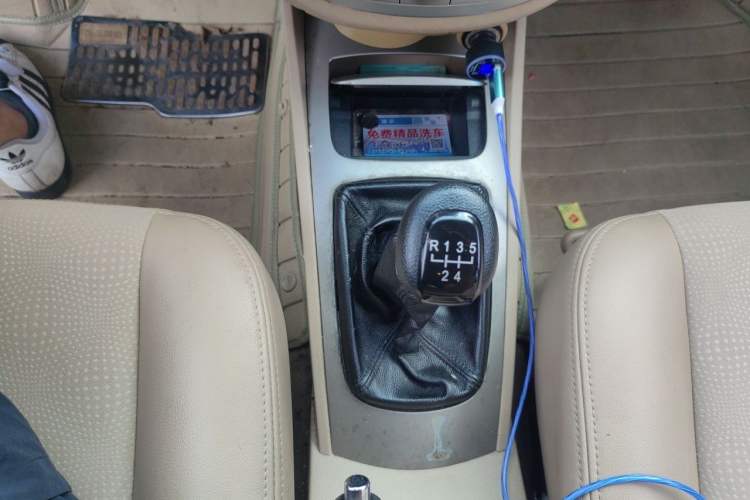 Used Buick Excelle 2011 1.6 LX-MT Gear Lever