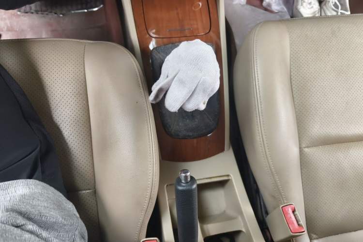 Used Buick Excelle 2011 1.6 LE-MT Gear Lever