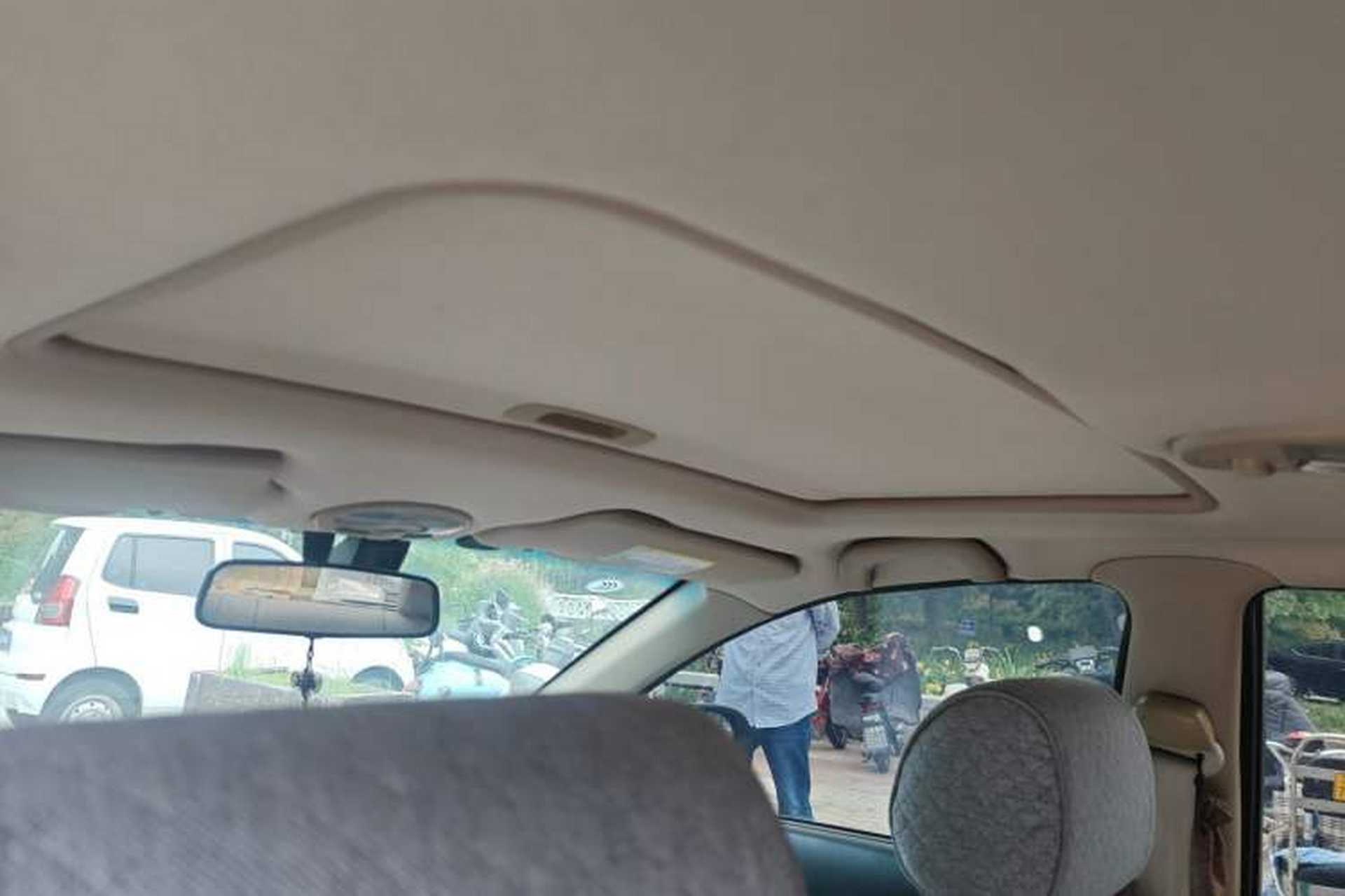 Used Buick Excelle 2011 1.6 LX-MT Headliner