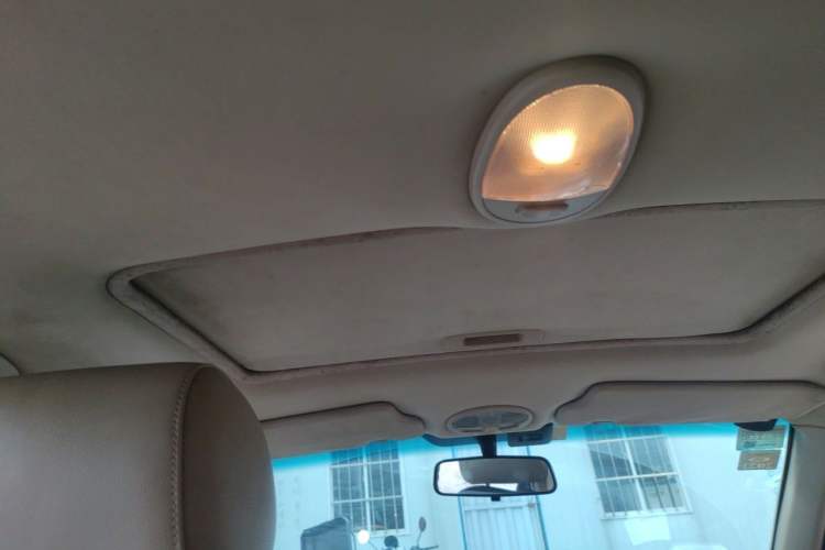 Used Buick Excelle 2011 1.6 LX-MT Headliner
