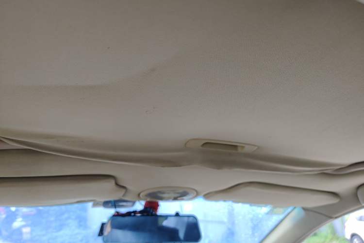 Used Buick Excelle 2011 1.6 LX-MT Headliner