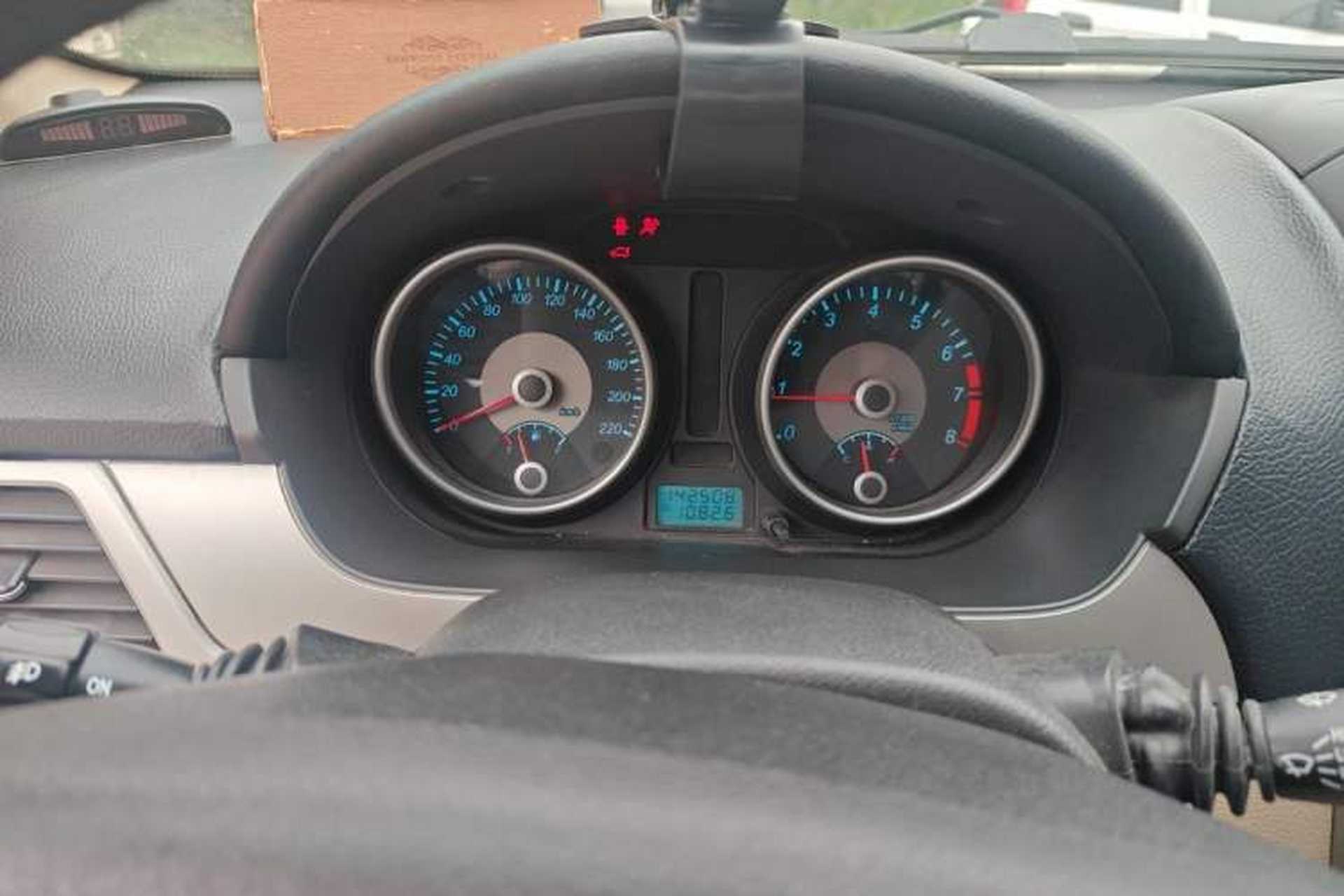 Used Buick Excelle 2011 1.6 LX-MT Instrument Cluster
