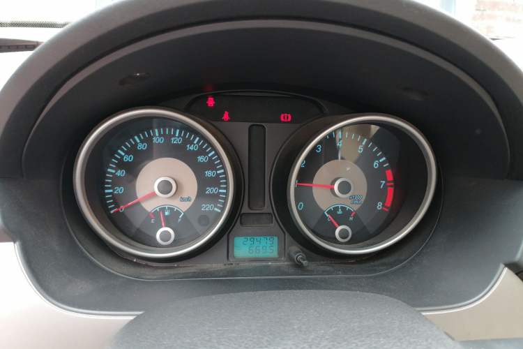 Used Buick Excelle 2011 1.6 LX-MT Instrument Cluster
