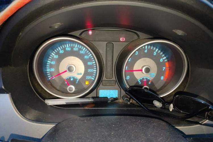Used Buick Excelle 2011 1.6 LX-MT Instrument Cluster