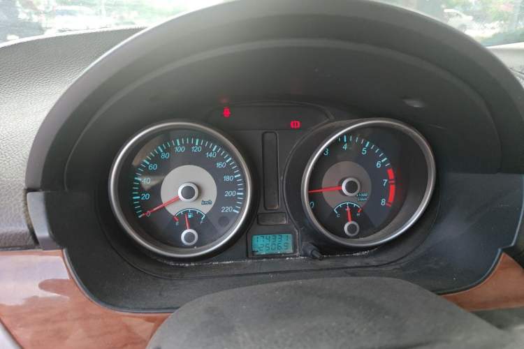 Used Buick Excelle 2011 1.6 LE-MT Instrument Cluster