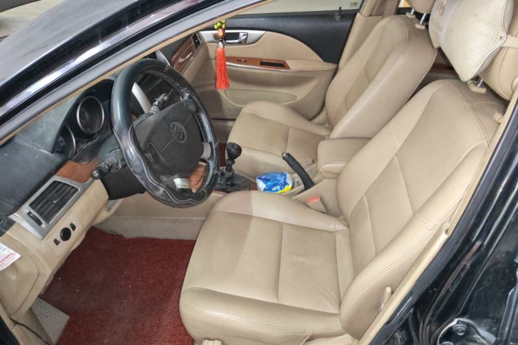 Used Buick Excelle 2011 1.6 LE-MT Left Front Seat