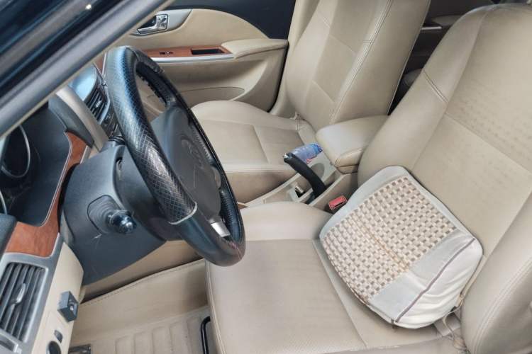 Used Buick Excelle 2011 1.6 LE-MT Left Front Seat