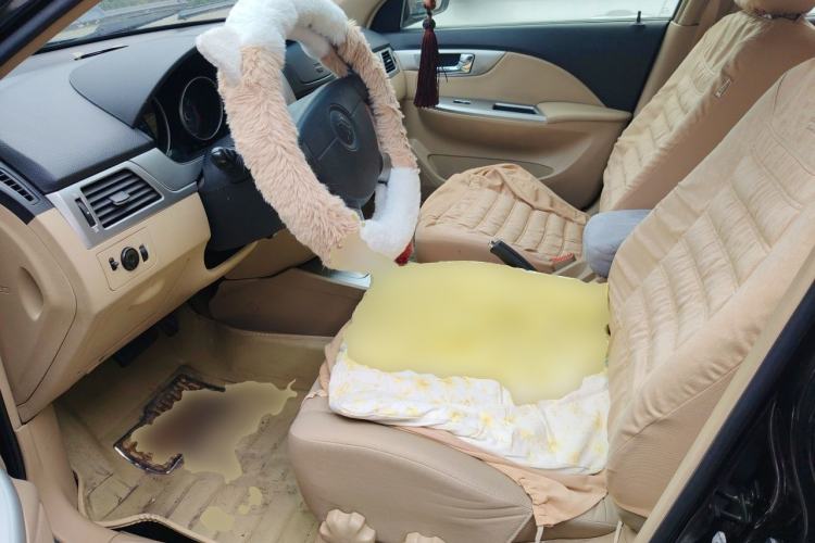 Used Buick Excelle 2011 1.6LX-AT Left Front Seat