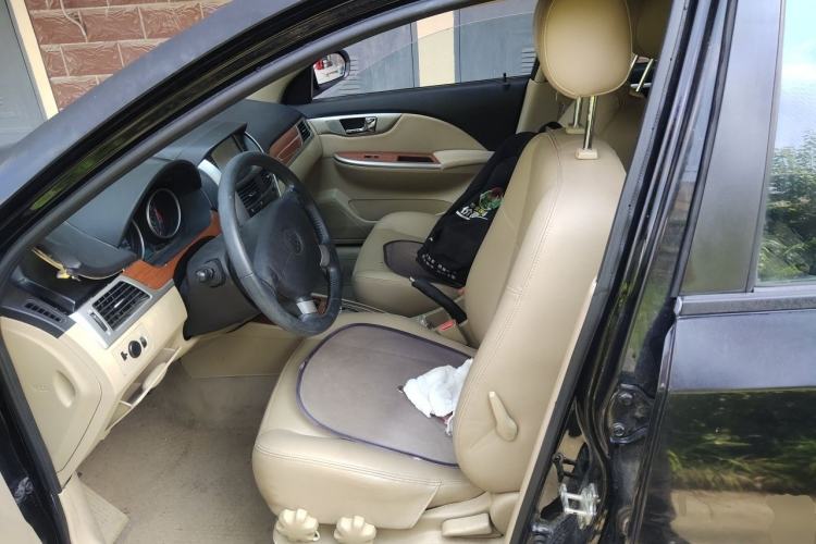Used Buick Excelle 2011 1.6 LE-AT Left Front Seat