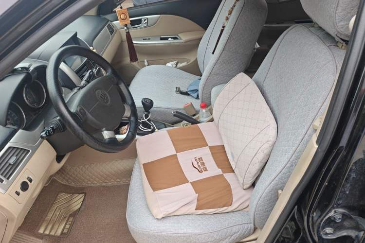 Used Buick Excelle 2011 1.6 LX-MT Left Front Seat