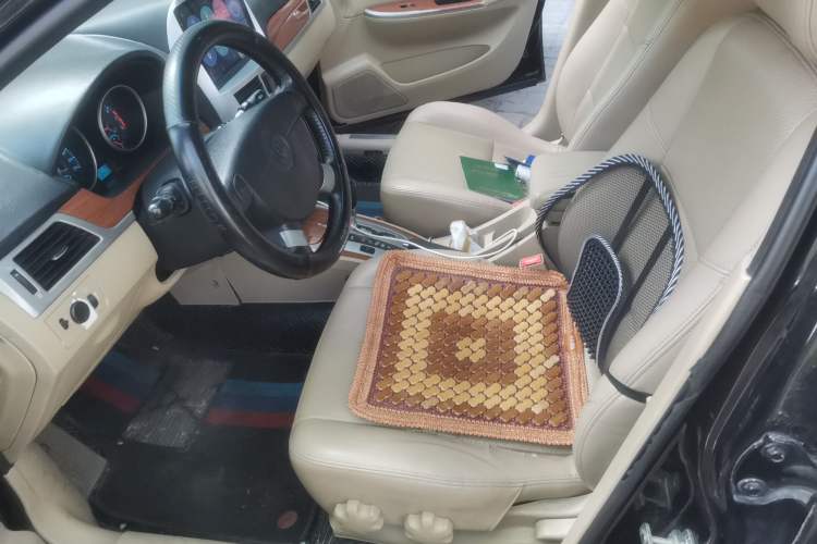 Used Buick Excelle 2011 1.6 LE-AT Left Front Seat