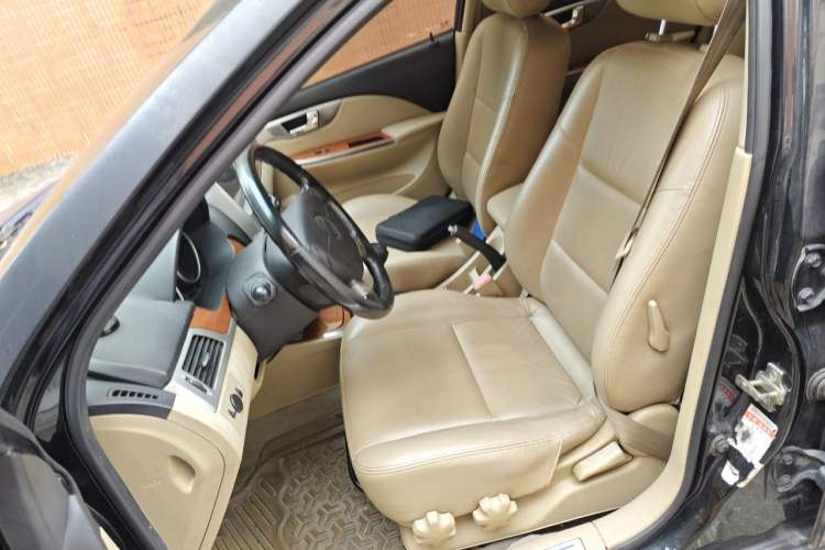 Used Buick Excelle 2011 1.6LX-AT Left Front Seat
