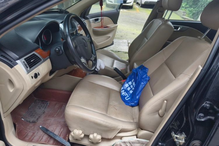 Used Buick Excelle 2011 1.6 LE-MT Left Front Seat