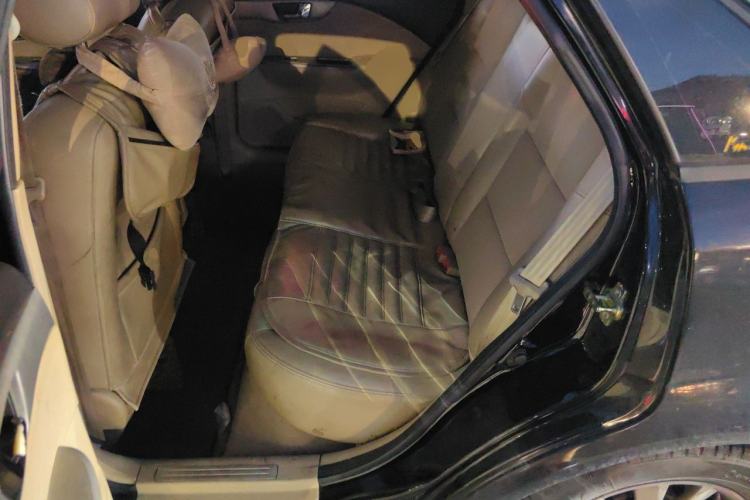 Used Buick Excelle 2011 1.6LX-AT Left Rear Seat