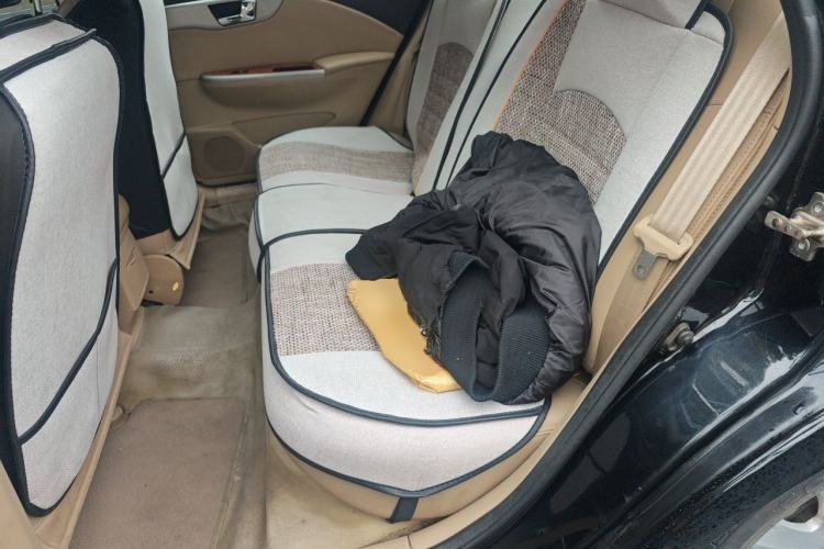 Used Buick Excelle 2011 1.6 LE-MT Left Rear Seat