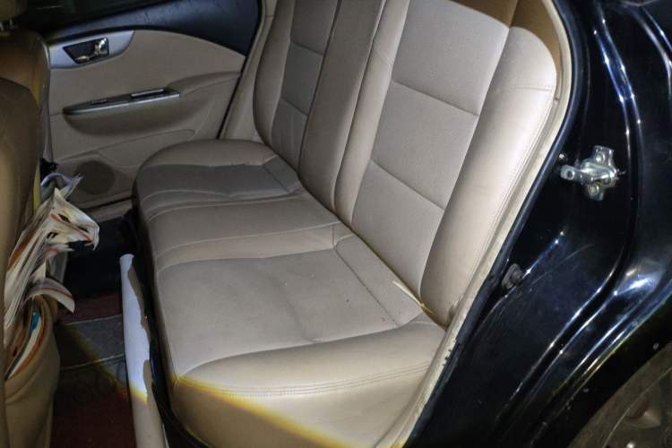 Used Buick Excelle 2011 1.6 LX-MT Left Rear Seat