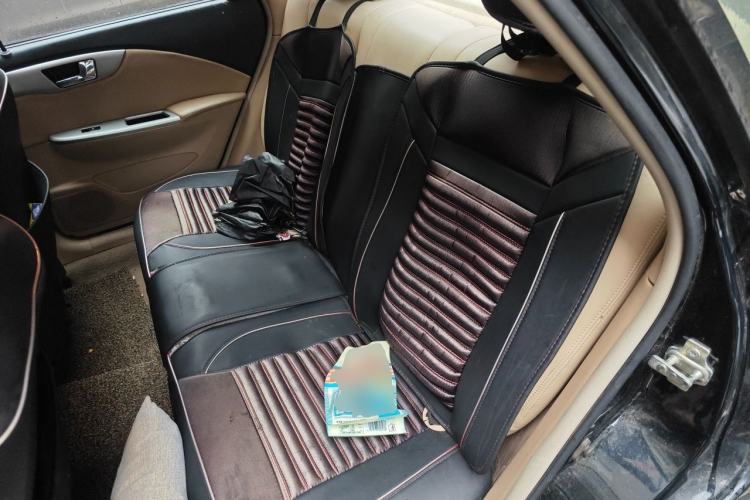 Used Buick Excelle 2011 1.6LX-AT Left Rear Seat