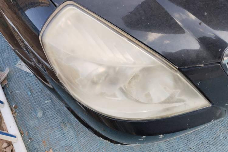 Used Buick Excelle 2011 1.6 LE-MT Right Front Headlight