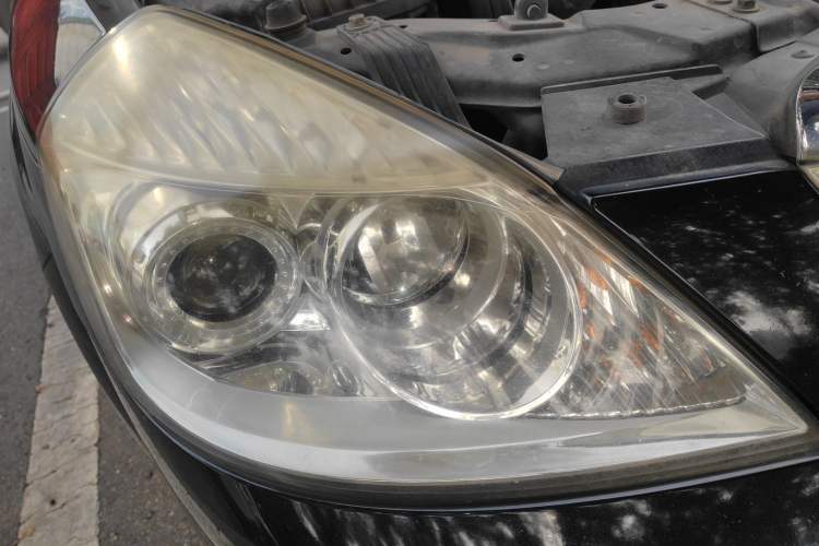 Used Buick Excelle 2011 1.6 LX-MT Right Front Headlight