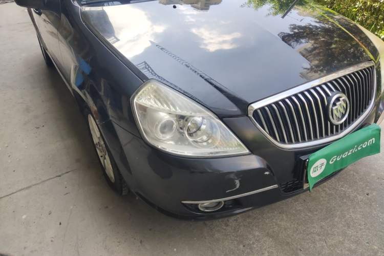 Used Buick Excelle 2011 1.6 LE-AT Right Front Headlight