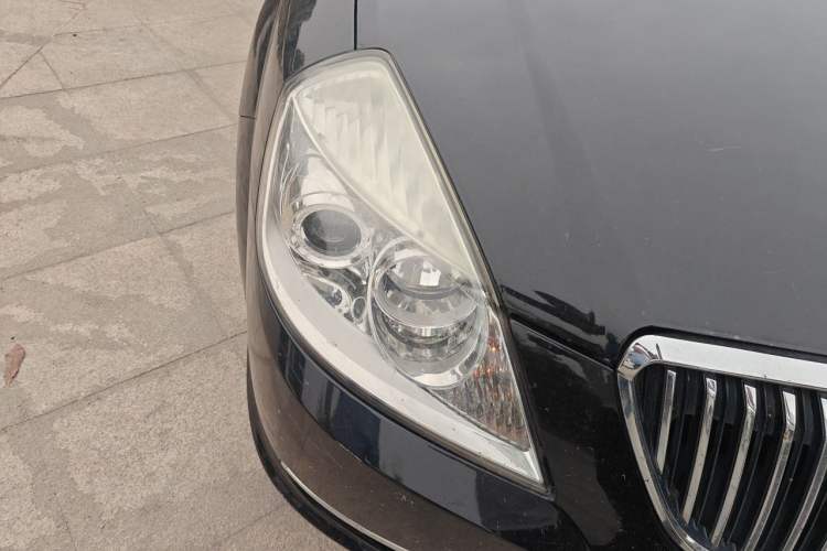 Used Buick Excelle 2011 1.6 LX-MT Right Front Headlight