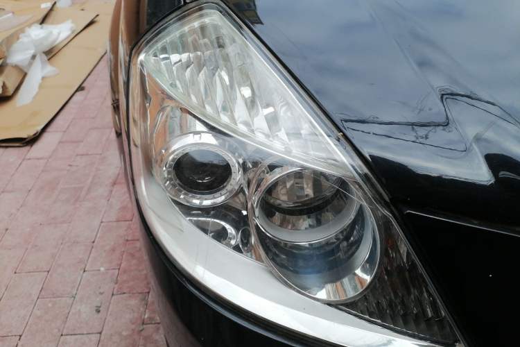 Used Buick Excelle 2011 1.6 LX-MT Right Front Headlight