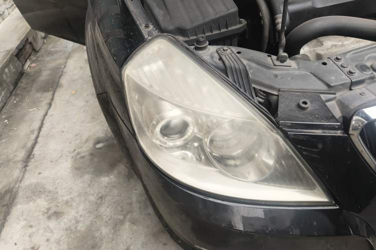 Used Buick Excelle 2011 1.6 LE-MT Right Front Headlight