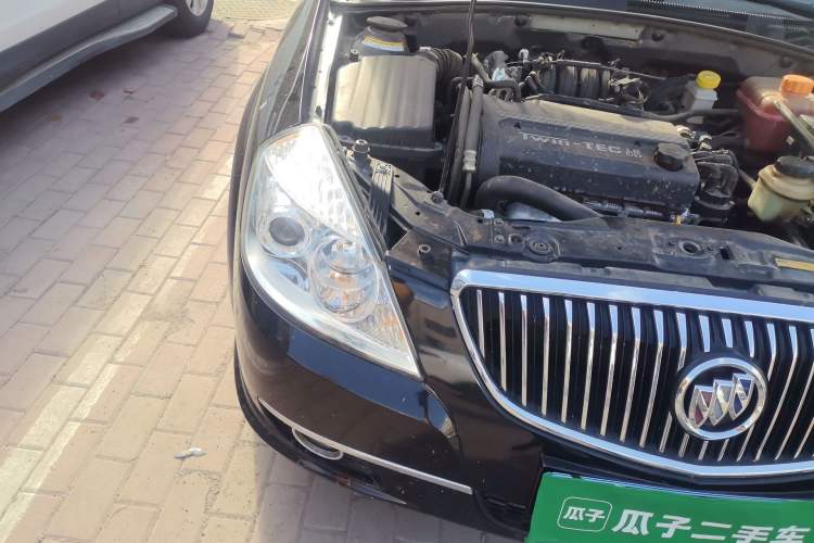 Used Buick Excelle 2011 1.6 LE-AT Right Front Headlight