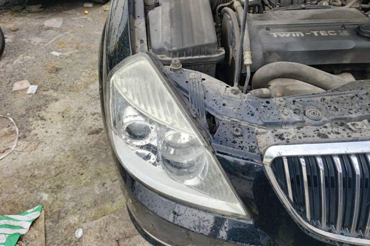 Used Buick Excelle 2011 1.6 LX-MT Right Front Headlight