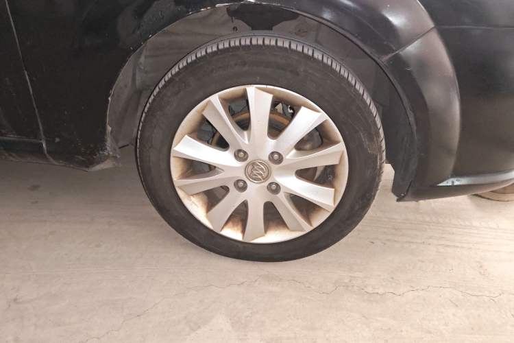 Used Buick Excelle 2011 1.6 LE-MT Right Front Wheel Hub
