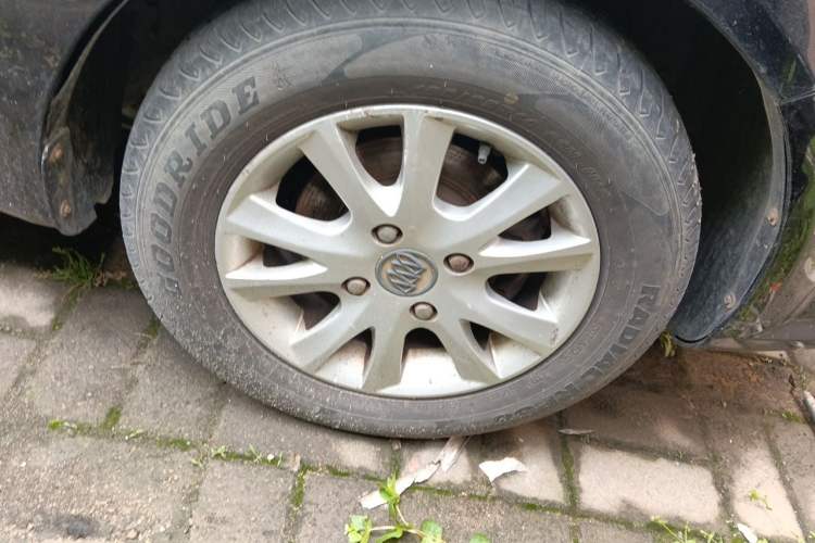 Used Buick Excelle 2011 1.6 LX-MT Right Front Wheel Hub