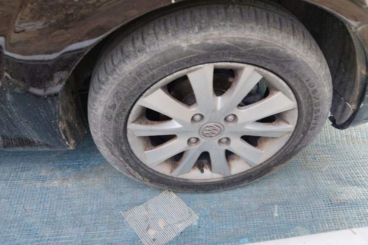 Used Buick Excelle 2011 1.6 LE-MT Right Front Wheel Hub