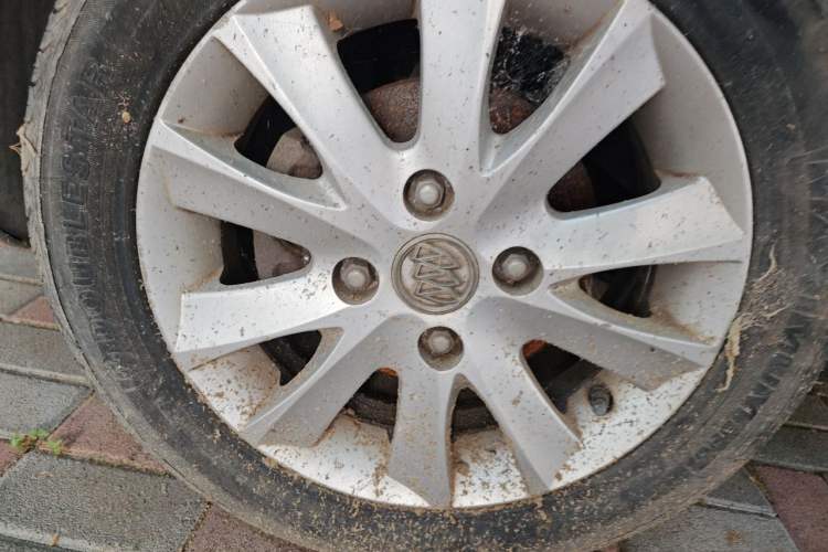 Used Buick Excelle 2011 1.6 LE-MT Right Front Wheel Hub