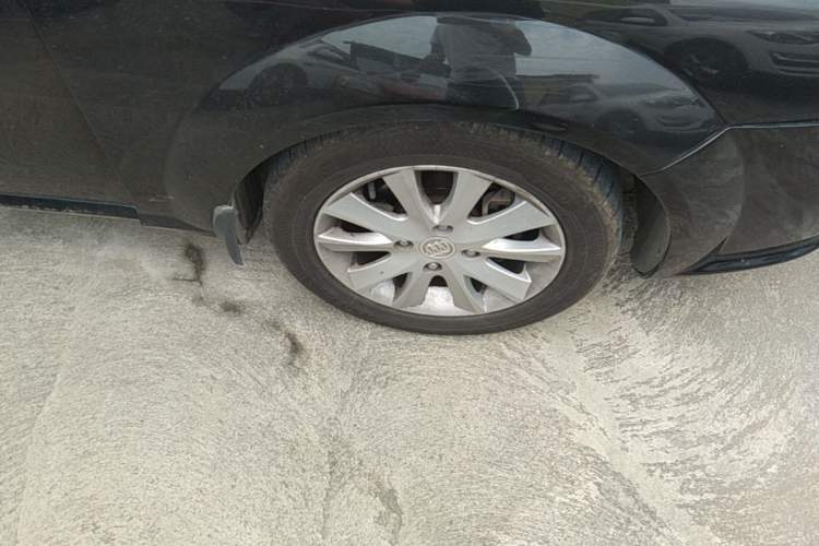 Used Buick Excelle 2011 1.6 LE-AT Right Front Wheel Hub
