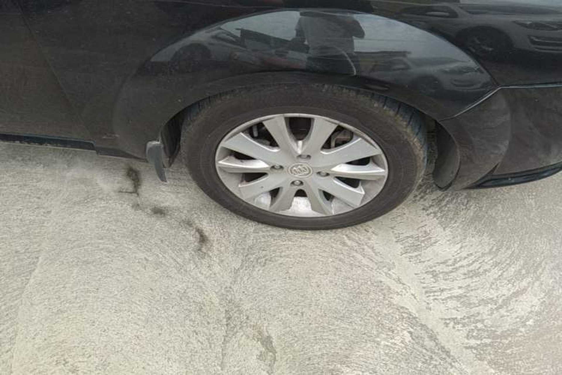 Used Buick Excelle 2011 1.6 LE-AT Right Front Wheel Hub