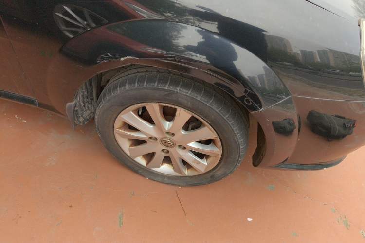 Used Buick Excelle 2011 1.6 LE-AT Right Front Wheel Hub