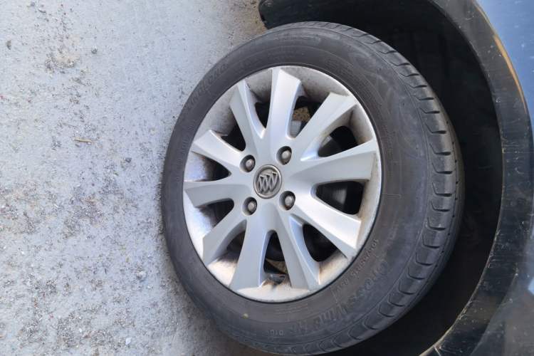 Used Buick Excelle 2011 1.6 LE-MT Right Front Wheel Hub
