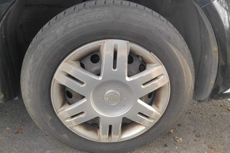 Used Buick Excelle 2011 1.6 LX-MT Right Front Wheel Hub