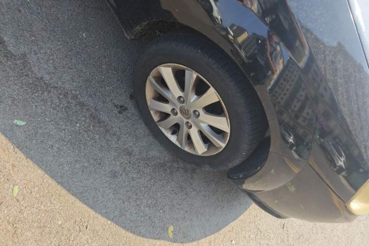 Used Buick Excelle 2011 1.6 LE-AT Right Front Wheel Hub