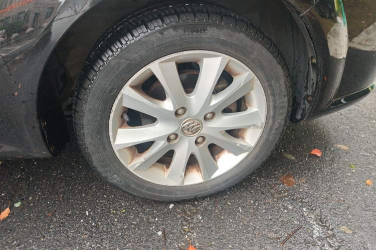 Used Buick Excelle 2011 1.6 LE-MT Right Front Wheel Hub