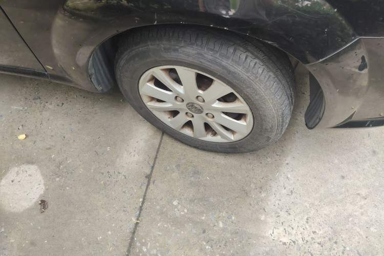 Used Buick Excelle 2011 1.6 LE-MT Right Front Wheel Hub