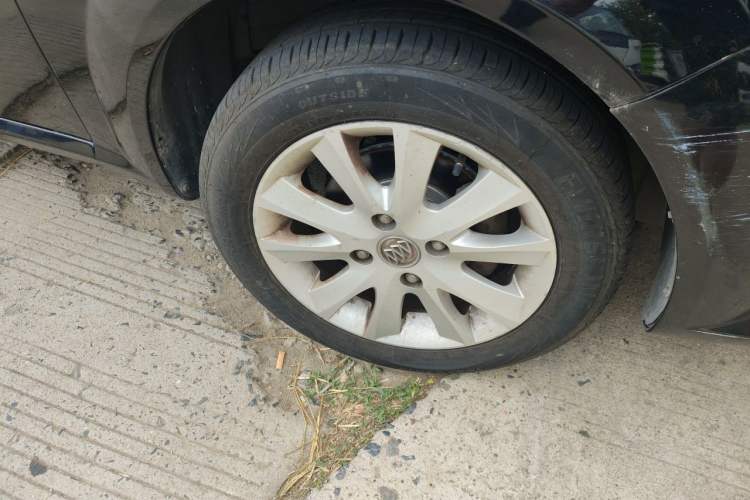 Used Buick Excelle 2011 1.6 LX-MT Right Front Wheel Hub