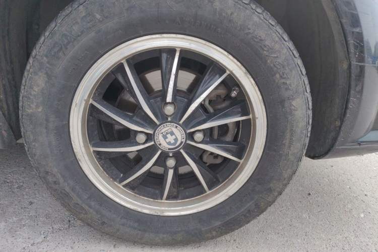 Used Buick Excelle 2011 1.6 LX-MT Right Front Wheel Hub