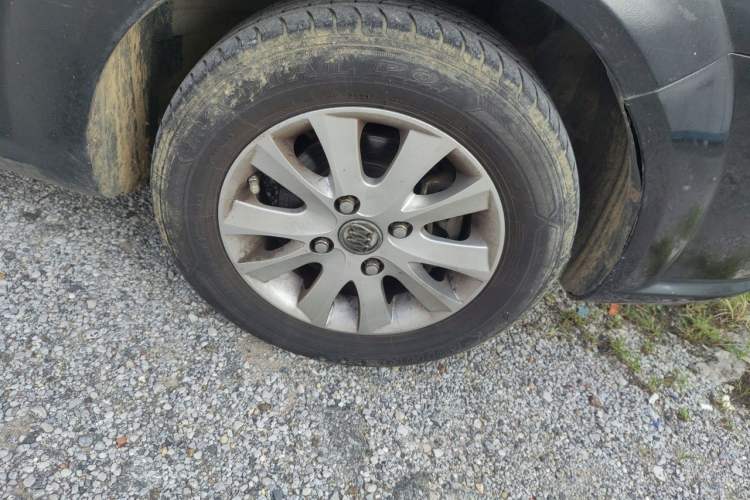 Used Buick Excelle 2011 1.6 LX-MT Right Front Wheel Hub