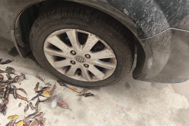 Used Buick Excelle 2011 1.6 LE-MT Right Front Wheel Hub